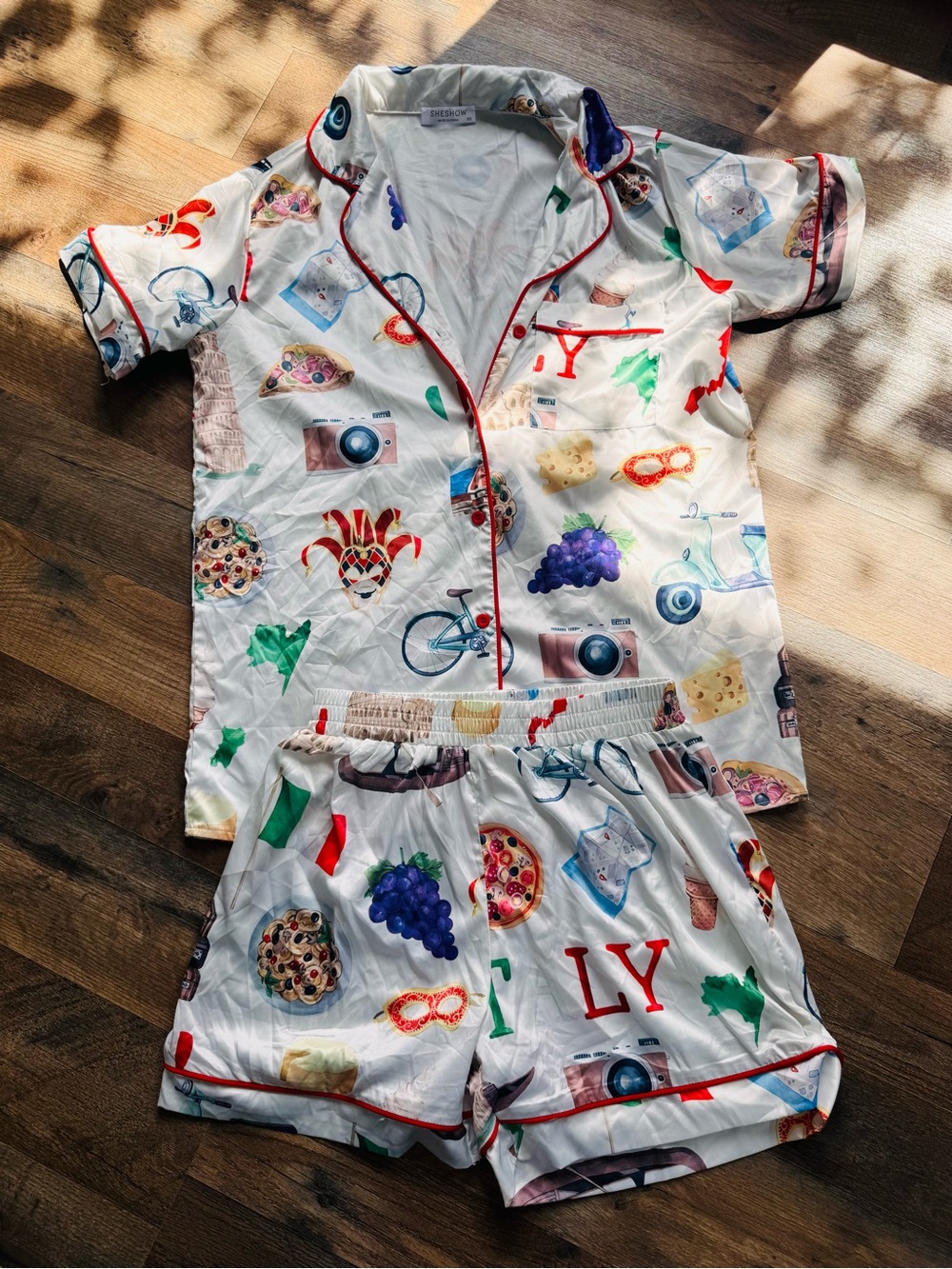 SHESHOW XS Italy Travel Print Satin Pajama Set Button Down Shorts